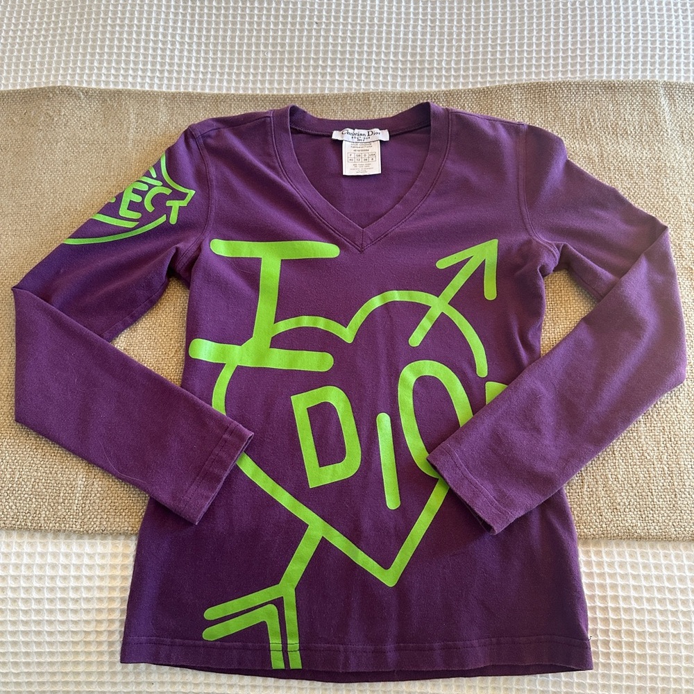 Authentic Christian Dior Boutique V-Neck Long Sleeve Top – Purple Graphic Shirt
